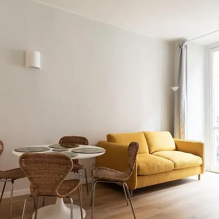 Youhosty - Ticinese 1 דירה *